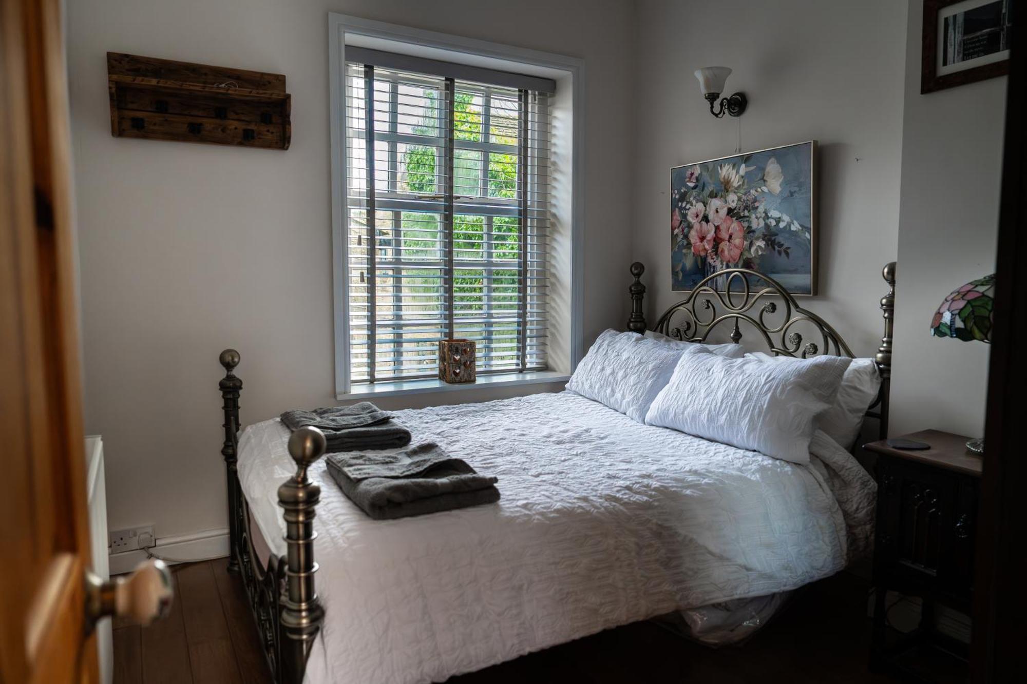 The Little Hideaway - Historic Gem Off Haworth Main Street Villa Bagian luar foto