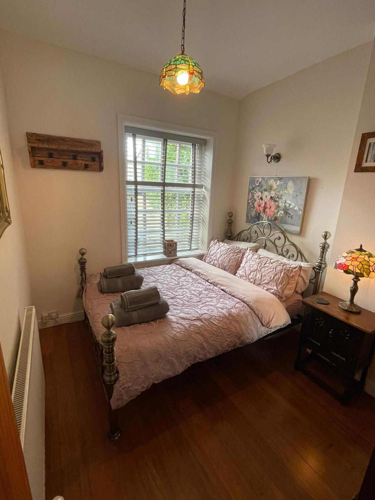 The Little Hideaway - Historic Gem Off Haworth Main Street Villa Bagian luar foto